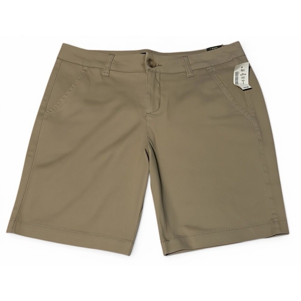 Aeropostale Bermuda Shorts Womens Size 4 Khaki Mid Rise Stretch NWT